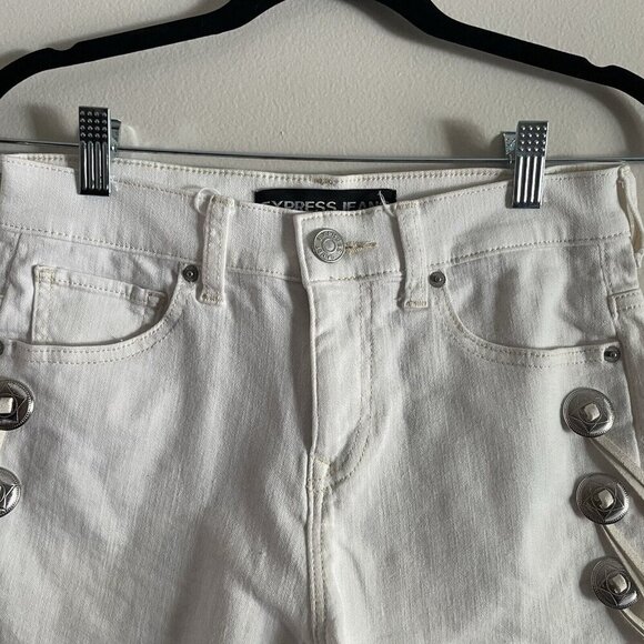 Express 2 White Denim Boho Western Rodeo Festival High Rise Cutoff Jean Shorts - Picture 3 of 8